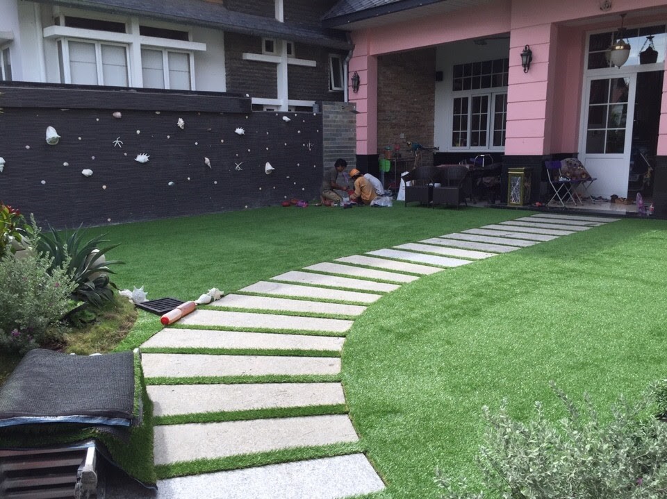 Cỏ nhân tạo mãi xanh tươi trong tất cả các thời tiết, thân thiện với môi trường