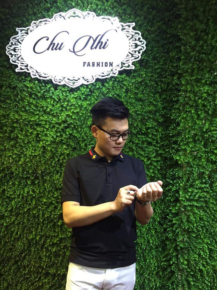 Cỏ nhân tạo trang trí shop quần áo