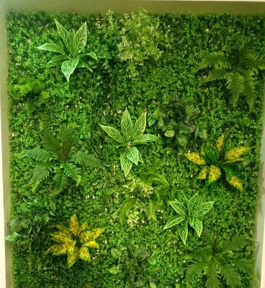 Cỏ nhân tạo sân vườn màu xanh non nhìn rất bắt mắt