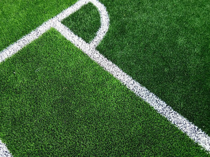 Cỏ nhựa nhân tạo làm sân bóng