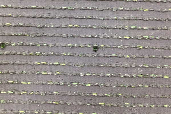 Chú ý đến lớp đế cỏ nhân tạo