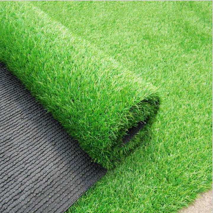 Sử dụng cỏ nhân tạo nên lưu ý cẩn thận